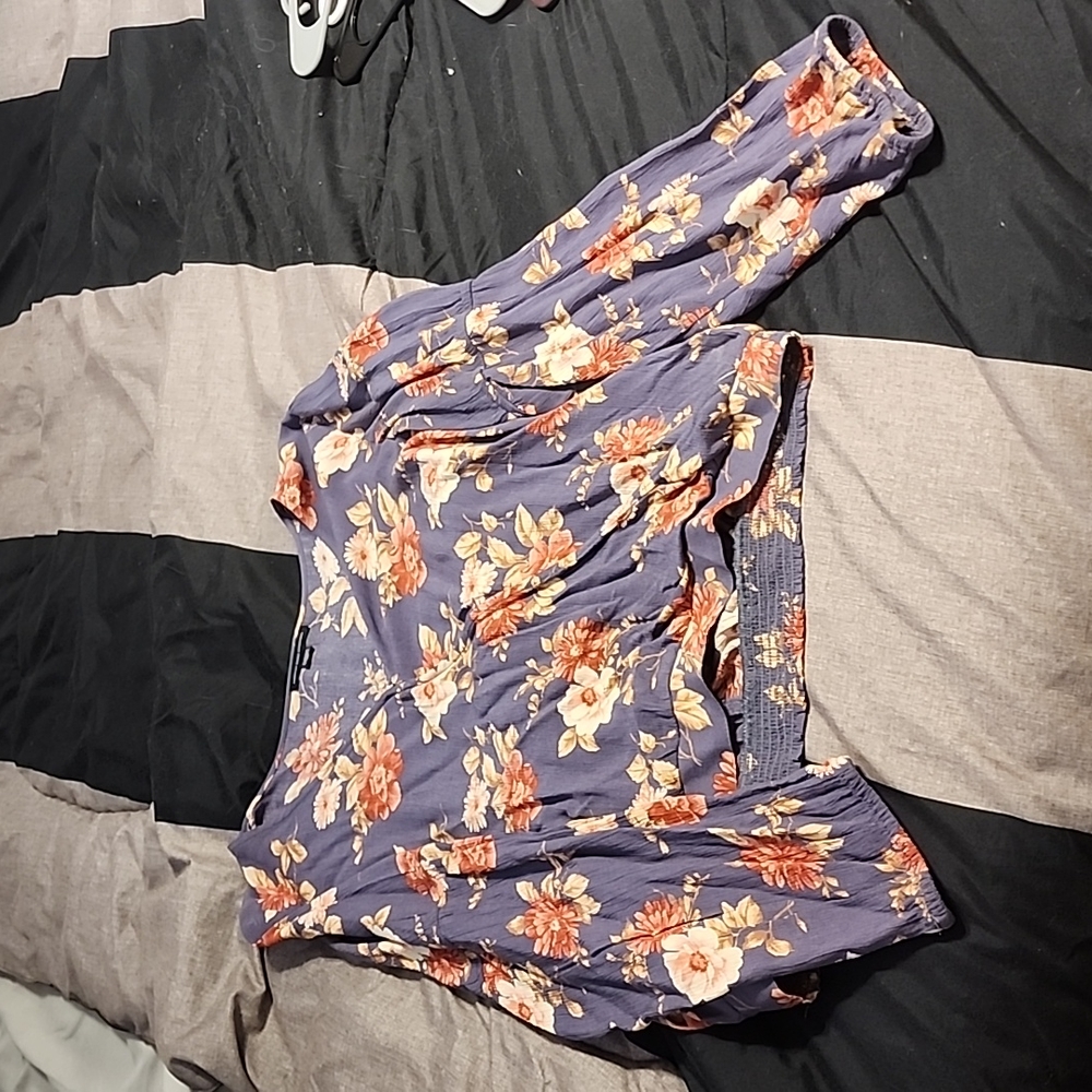 American eagle long sleeve blouse